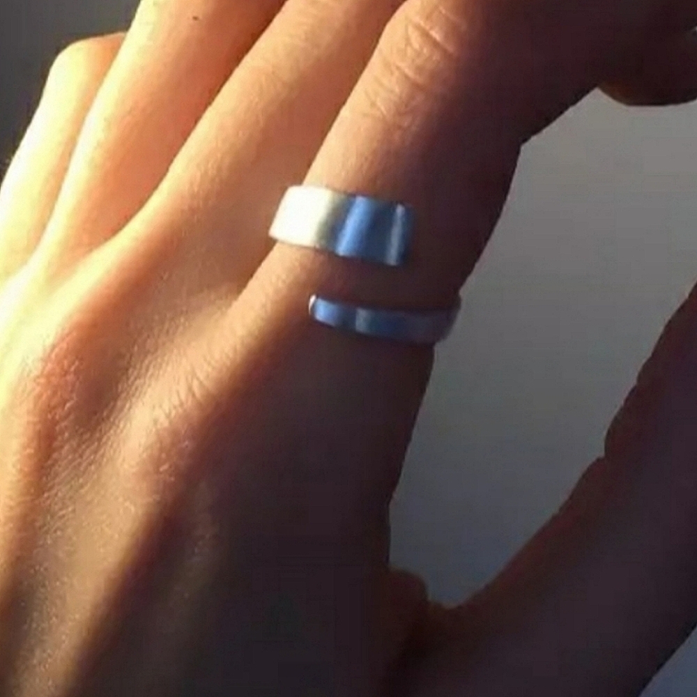 NEW‎ Brushed 925 Sterling Silver Spiral Adustable Band Ring